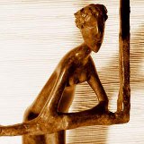 FEMME A SA FENETRE